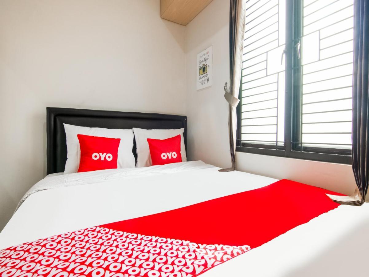 Oyo 3824 Columbus Residence J1 Telukjambe Екстериор снимка