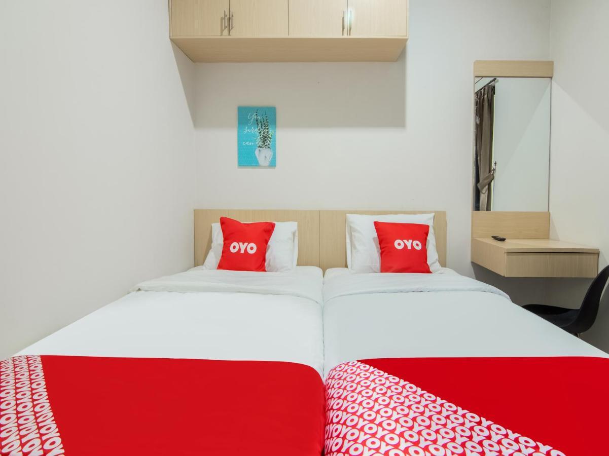Oyo 3824 Columbus Residence J1 Telukjambe Екстериор снимка
